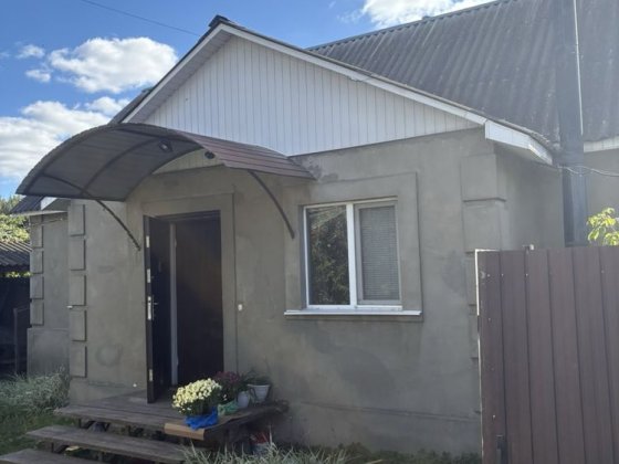 Продам новий двухповерховий будинок Глухов