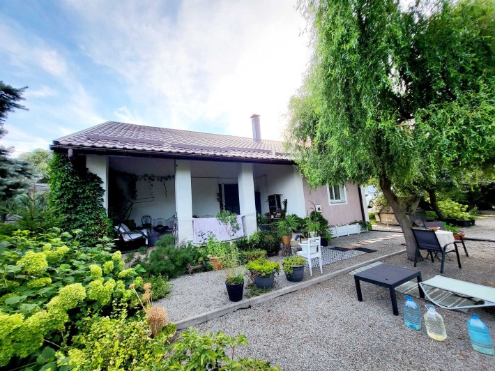 Будинок з РЕМОНТОМ! 20 соток. Напроти ОЗЕРО. 2 опалення. - фото 1