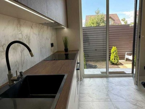 Одноповерховий таунхаус з ремонтом, технікою та меблями в Гостомелі. Гостомель