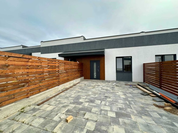 Таунхаус з ремонтом в РОЗТЕРМІНУВАННЯ! Без комісіїї! - фото 1