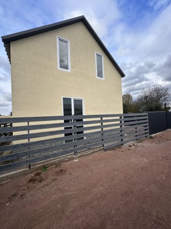 Двоповерховий будинок в Гостомелі. - фото 1