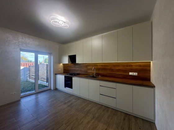 Таунхаус з ремонтом і кухнею! 65 000 $ Газ! Завершальна стадія Гостомель