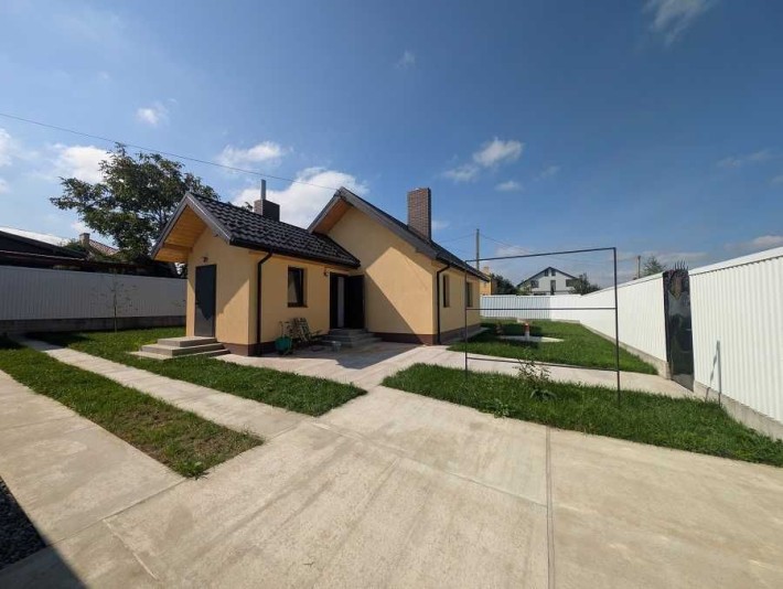 Продаж будинку на вул. Стуса - фото 1