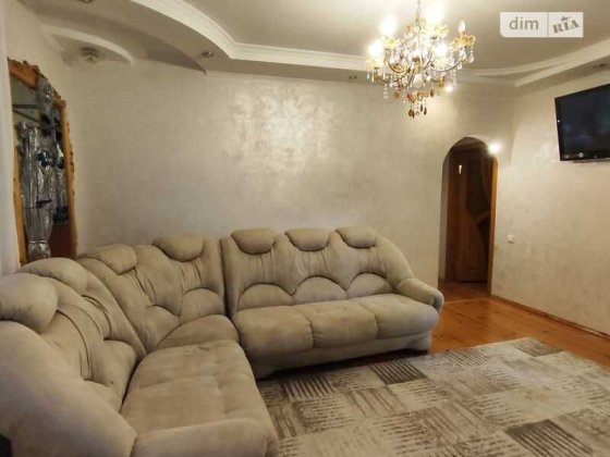 Продаж будинку з гаражем і ділянкою на 6 соток, вул. Коротка Здолбунов