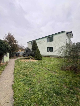 Продаж 4 поверхового Будинку з ремонтом, басейном і сауною м.Дрогобич - фото 1