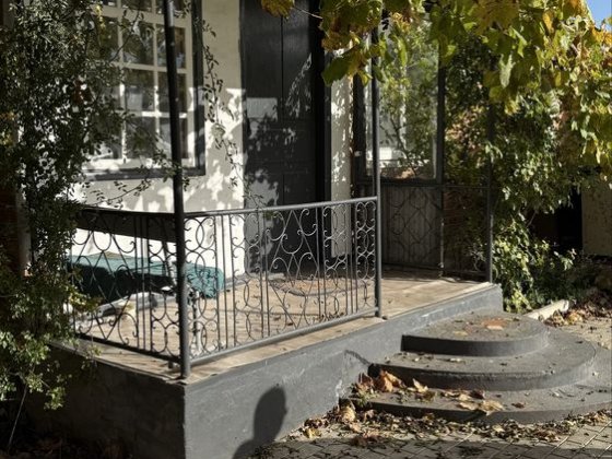 Уютный дом в тихом центре города Змиев