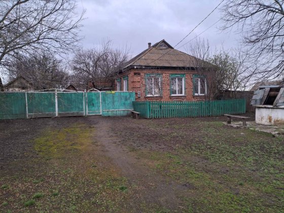 Продам житловий будинок Знаменка