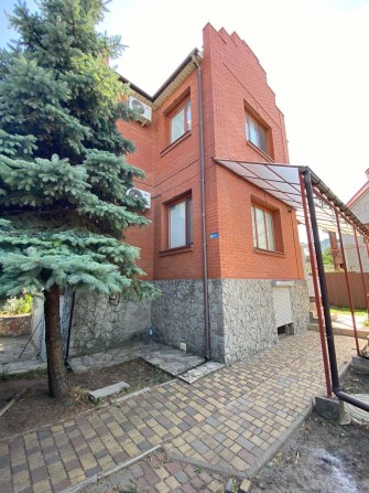 Продам капитальный дом в Черноморске в классном месте - фото 1