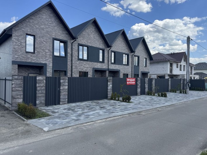 Готовий Таун 120 м2 біля озера з газом.Гостомель - фото 1