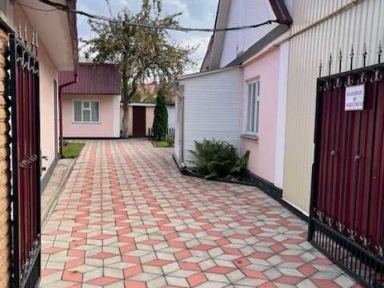 Продам будинок. Центр. Казатин