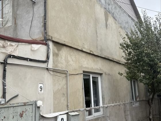 Часть дома ( половина )