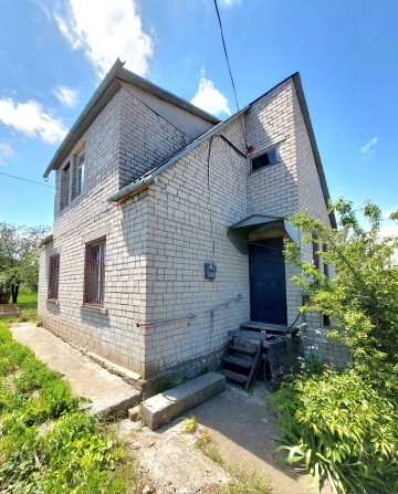 Продам  крепкий дом в пригороде Черноморска - фото 1