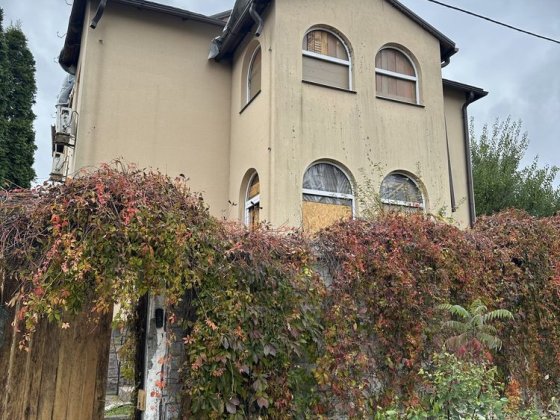 Продаж пошкодженого будинку в сел. Гостомель Гостомель