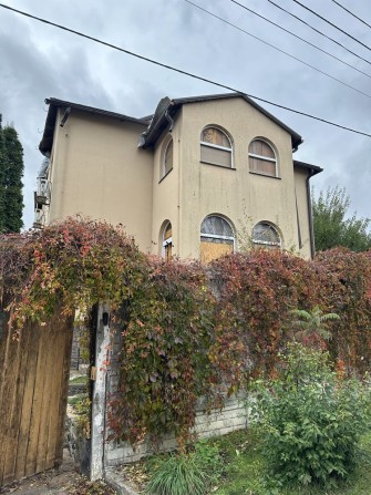 Продаж пошкодженого будинку в сел. Гостомель - фото 1