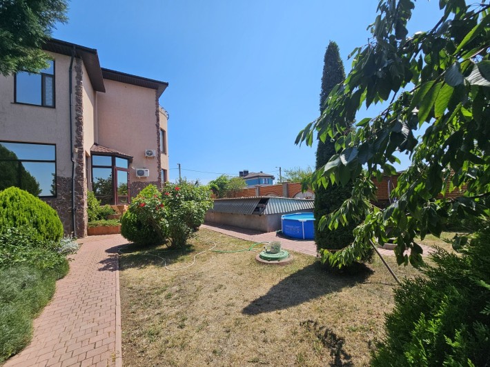 Продам дом в  Черноморске - фото 1