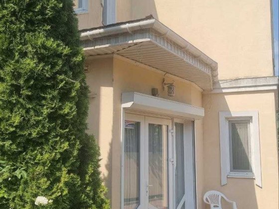 Аренда/Продажа: двухуровневая квартира в дуплексе в хорошем районе!