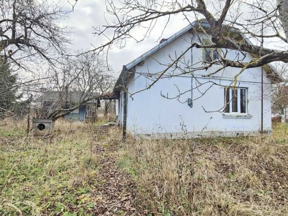 Цегляний будинок в центрі м. Калуш з земел. ділянкою Калуш