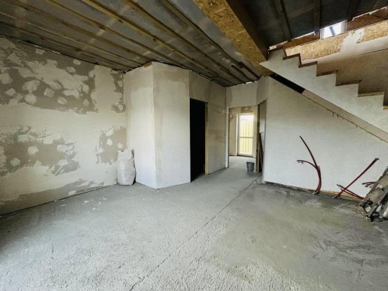 Продаж будинку біля ОЗЕРА Гостомель