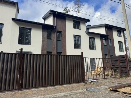 Таунхаус з терасою на 3-му поверсі біля парку Щасливий Гостомель Гостомель