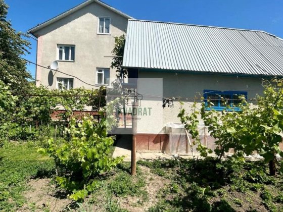 Продам затишний будинок Кам'янець-Подільський