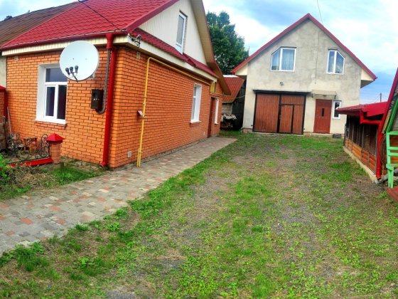 Будинок + частина будинку. Ковель