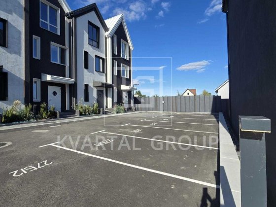 В продажу ТаунХаус 110м2 три поверхи,Локація біля Озера! Гостомель