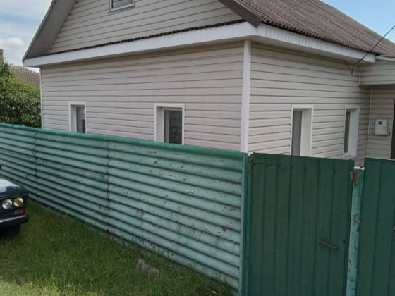 Будинок район Загребелля Конотоп