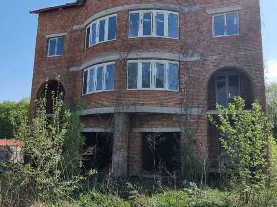 Продається великий будинок в центрі міста. Кам'янець-Подільський