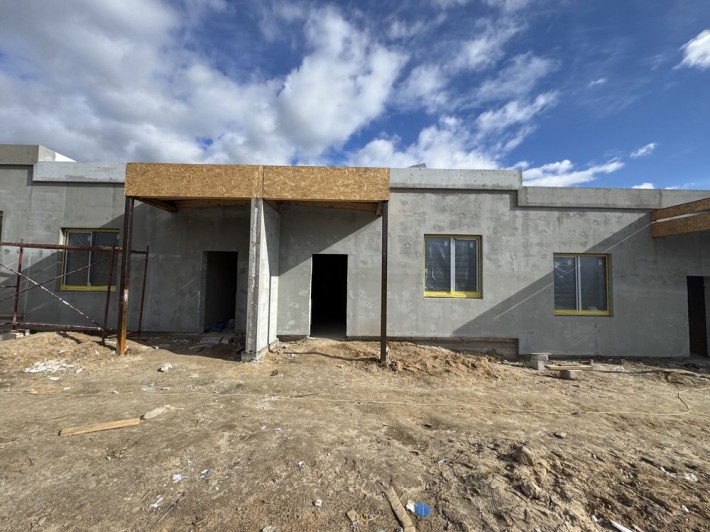 Таунхаус в розтермінвуання. Поруч з озером, зручний виїзд до Києва. - фото 1