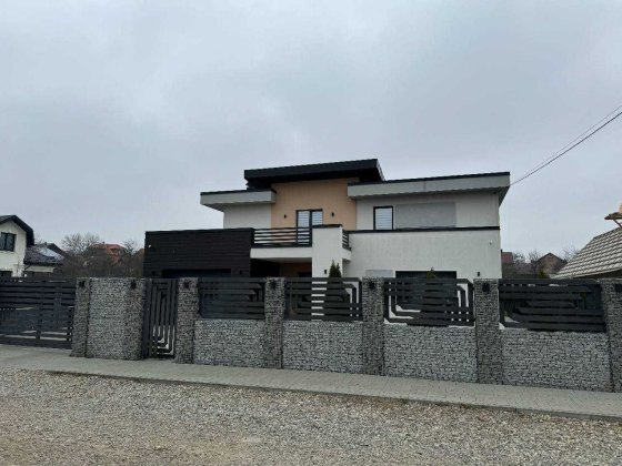 Продаж сучасного будинку з ремонтом та меблями Коломыя