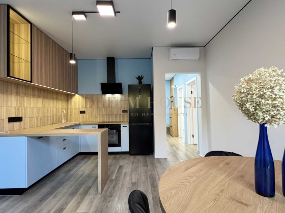 Таунхаус з сучасним ремонтом. Газ! Центральні комунікації! Гостомель