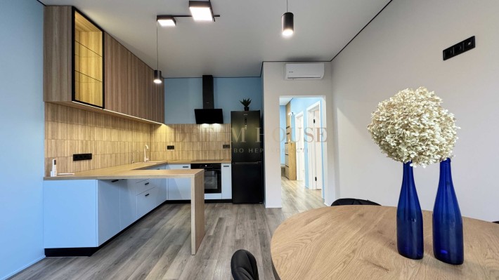 Таунхаус з сучасним ремонтом. Газ! Центральні комунікації! - фото 1