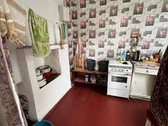 Продається частина будинку. Р-н Спортивної школи. Коростень