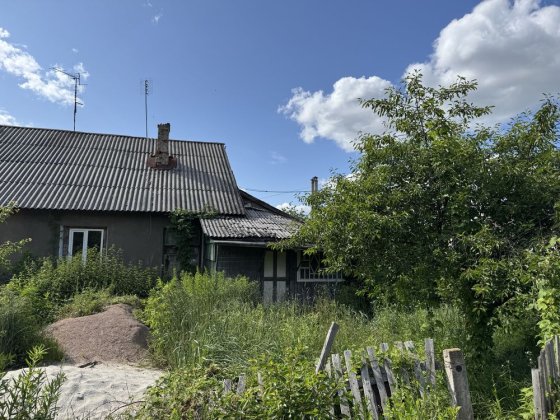 Частина будинку 46.4 м квадратних з прилеглою територією Коростень