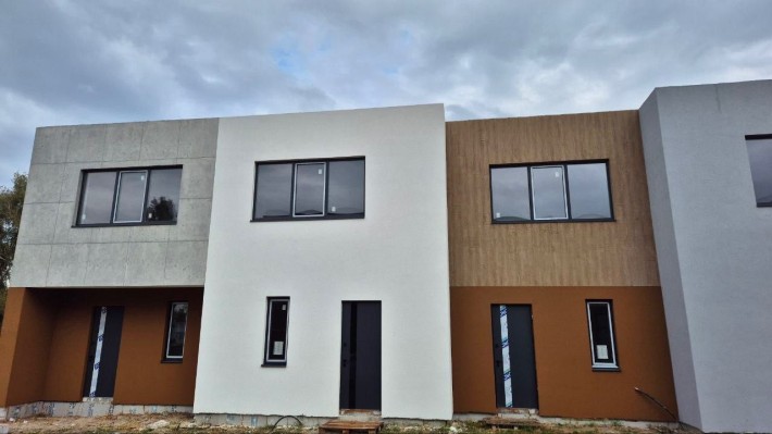 Таунхаус біля Києва з видом на власне озеро (с. Горенка) єОселя - фото 1