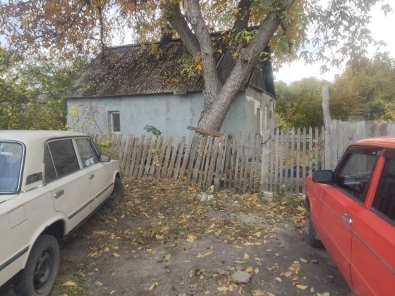 Продам участок почти в центре) или обмен) Лозова