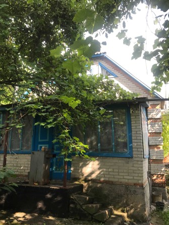 Будинок по вул. Кузні обмін на квартиру - фото 1