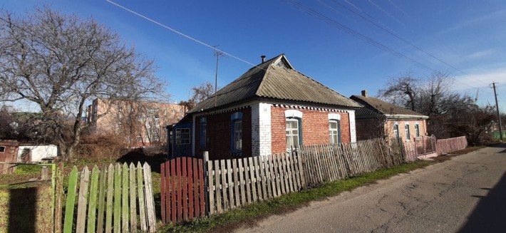 Будинок по вул.  2 Плютенці - фото 1