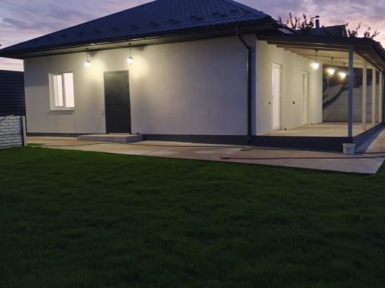 Продаю шикарный дом современной постройки г.Мерефа рн дрп Мерефа