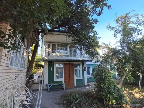 Продається просторий двоповерховий будинок Могилев-Подольский