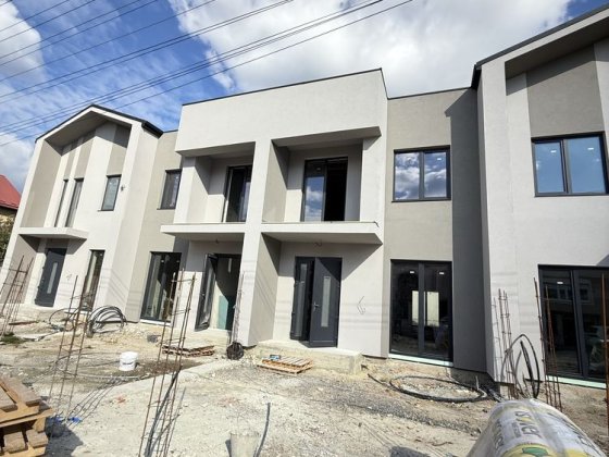 Продам таунхаус 147 кв.м р-н Росвигово Мукачево