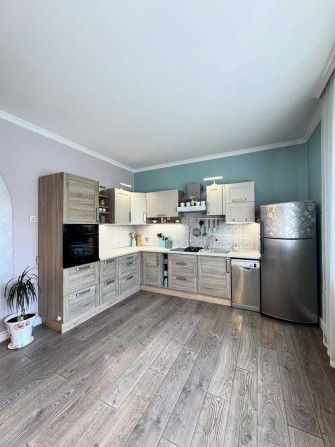 Продається будинок, у якому вистачить місця всім - фото 1