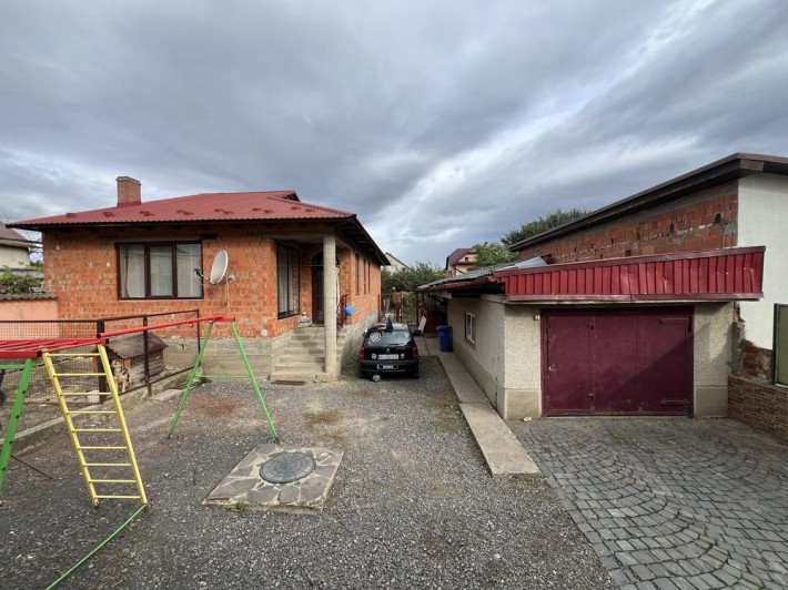 Продаж двох будинків у одному дворі. - фото 1