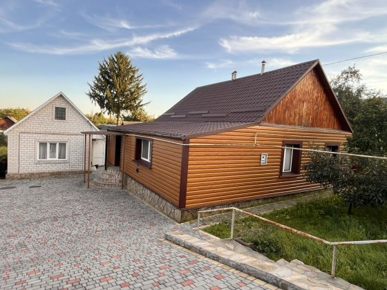 Продається будинок Звягель