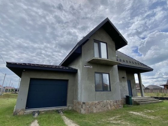 Продається чудовий будинок на два поверхи готовий до проживання. Сарны