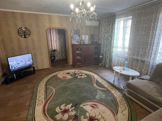 Продается частный дом в центре.