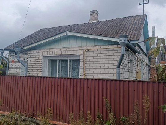 Продається будинок 80м2, 3 кімнати, 6 соток землі, індивідуальне опал Славута