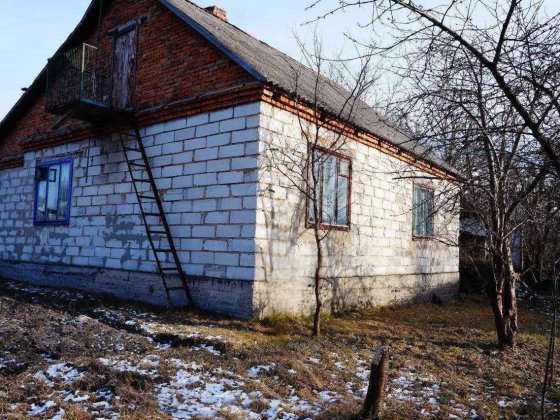 Будинок з с1л1катного блоку, 120 кв.м, гараж сарай с блоку 32 кв.м Славута