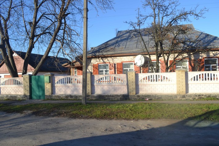 Продаю дом 100м кв обдожен плиткой - фото 1