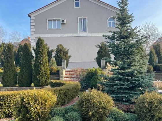 Продажа эксклюзивного 3х этажного дома 350 м2  в мрн.Артема (Мирный )